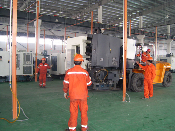 CNC機械裝卸搬運